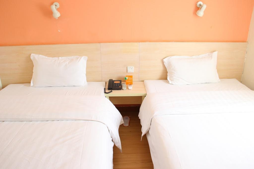 7Days Inn Guangzhou Jiaokou Subway Station 2Nd Room photo